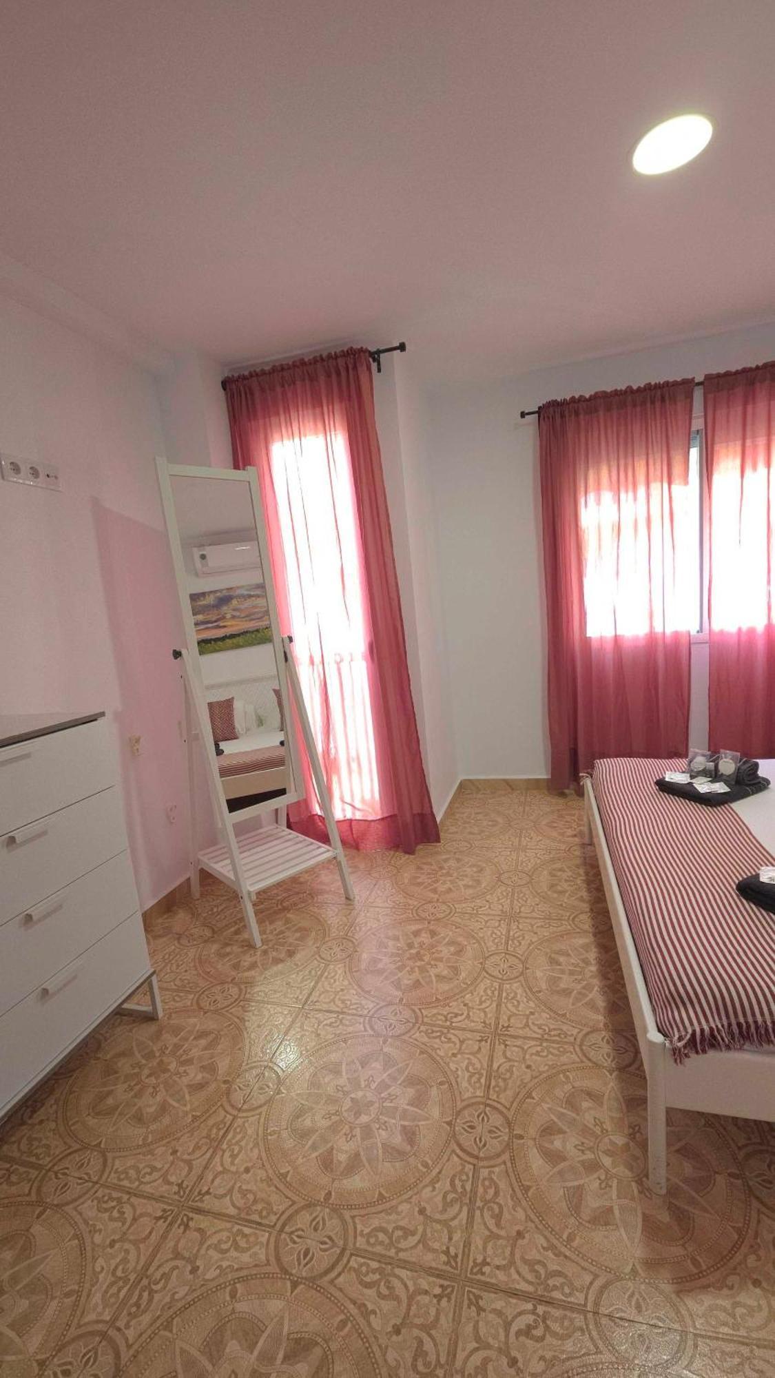 Suncastle Apartamentos Alicante -With Sunny Rooftop Terrace And Barbecue Exteriér fotografie